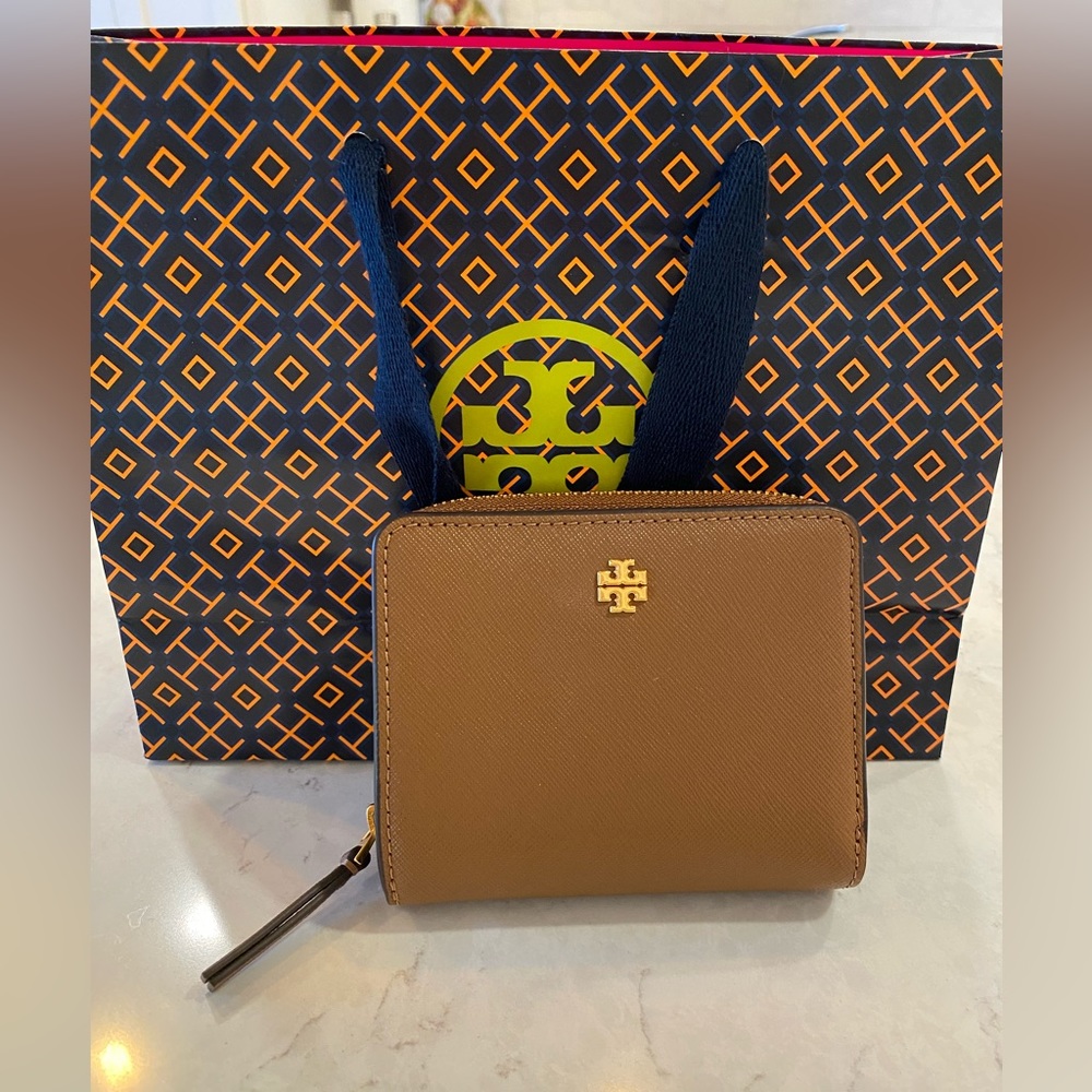 Tory Burch Emerson Bi-fold Wallet